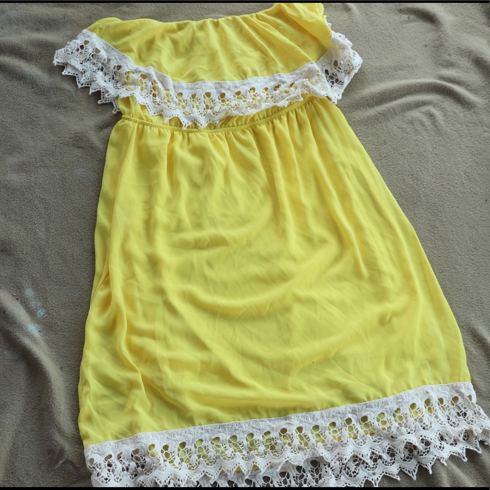Women’s strapless sundress